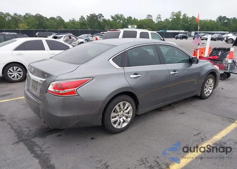 2015 Nissan Altima 2.5 S из США, поврежденный, VIN 1N4AL3AP1FC586956